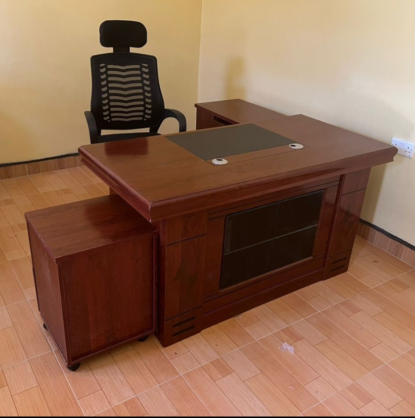 1.8M Executive Office Desk - Image 2